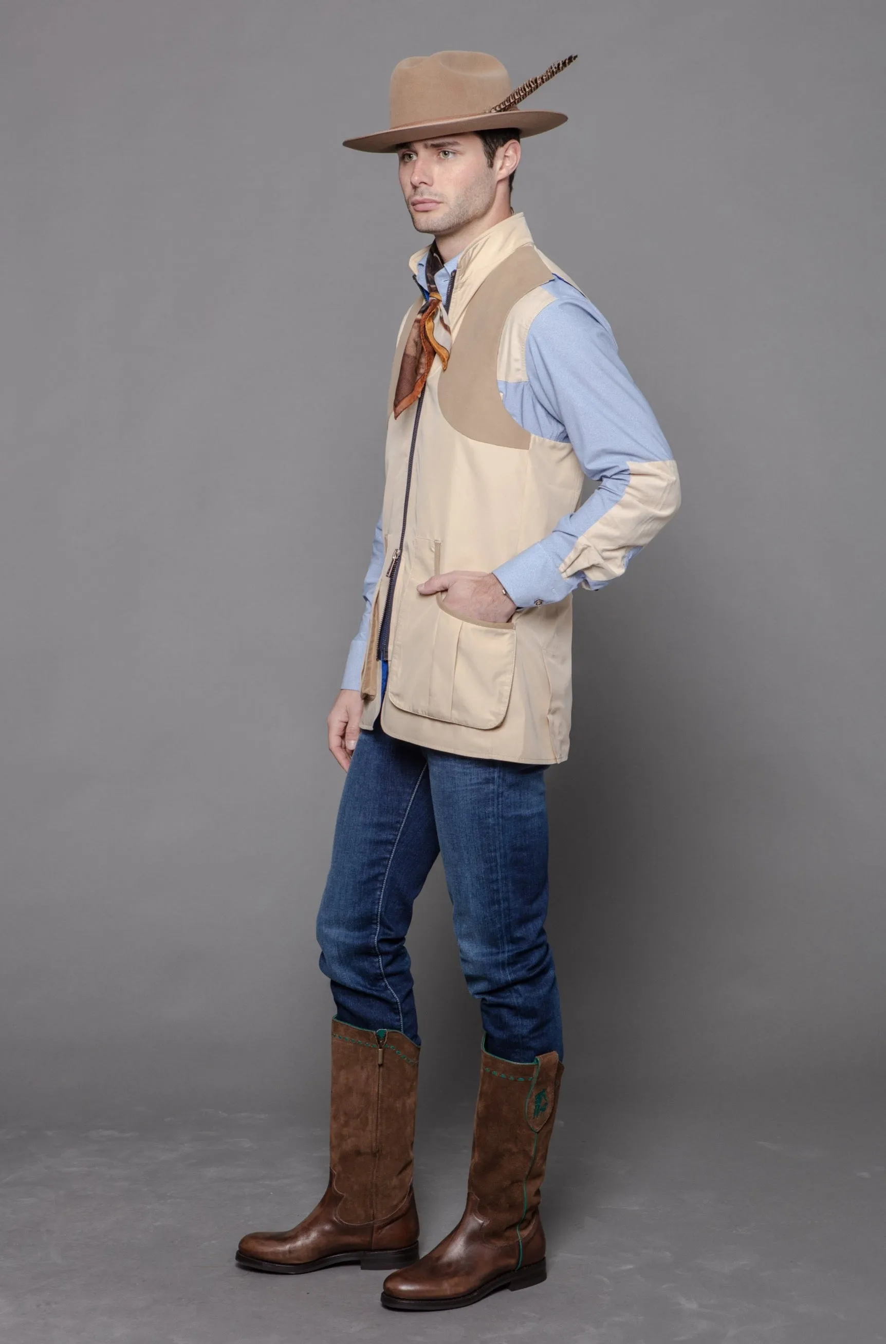 Banks Field Vest in Tan Nylon,Men
