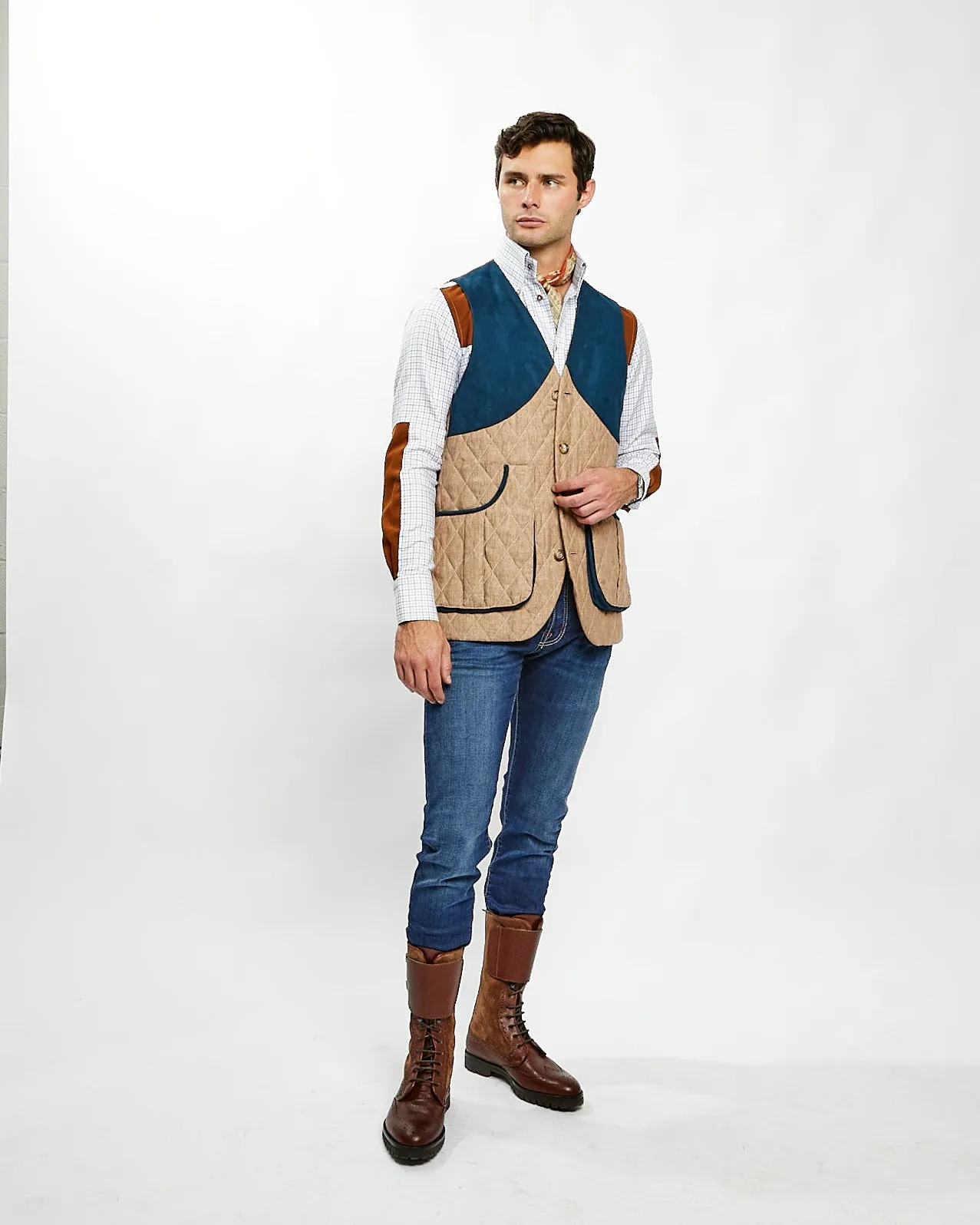 Gordon Field Vest in Tan Quilted Linen,Men