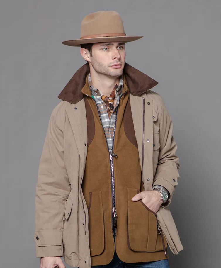 Moleskin Banks Field Vest in Rust,Men