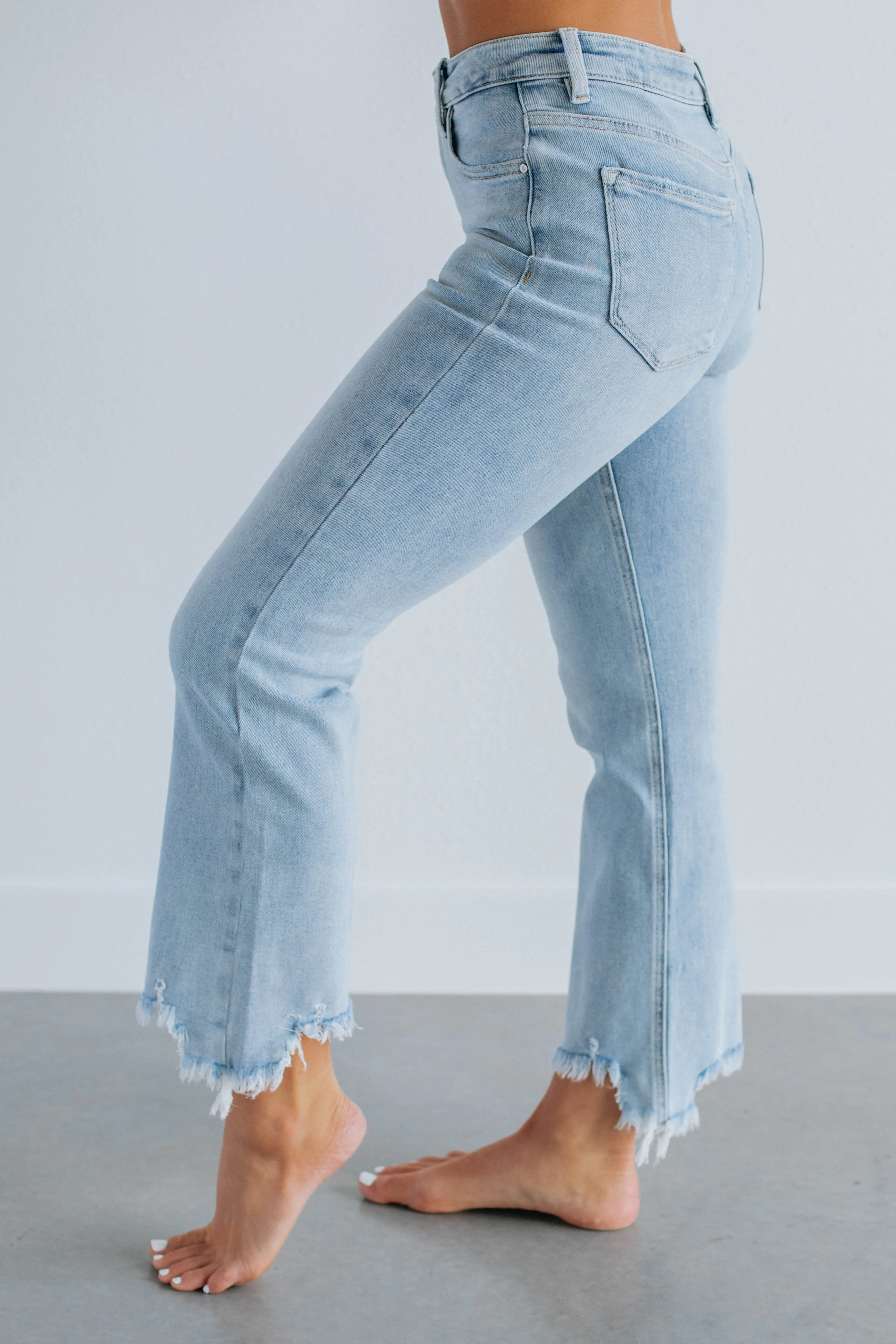 Neona Risen Jeans - Light Wash,Jeans Women