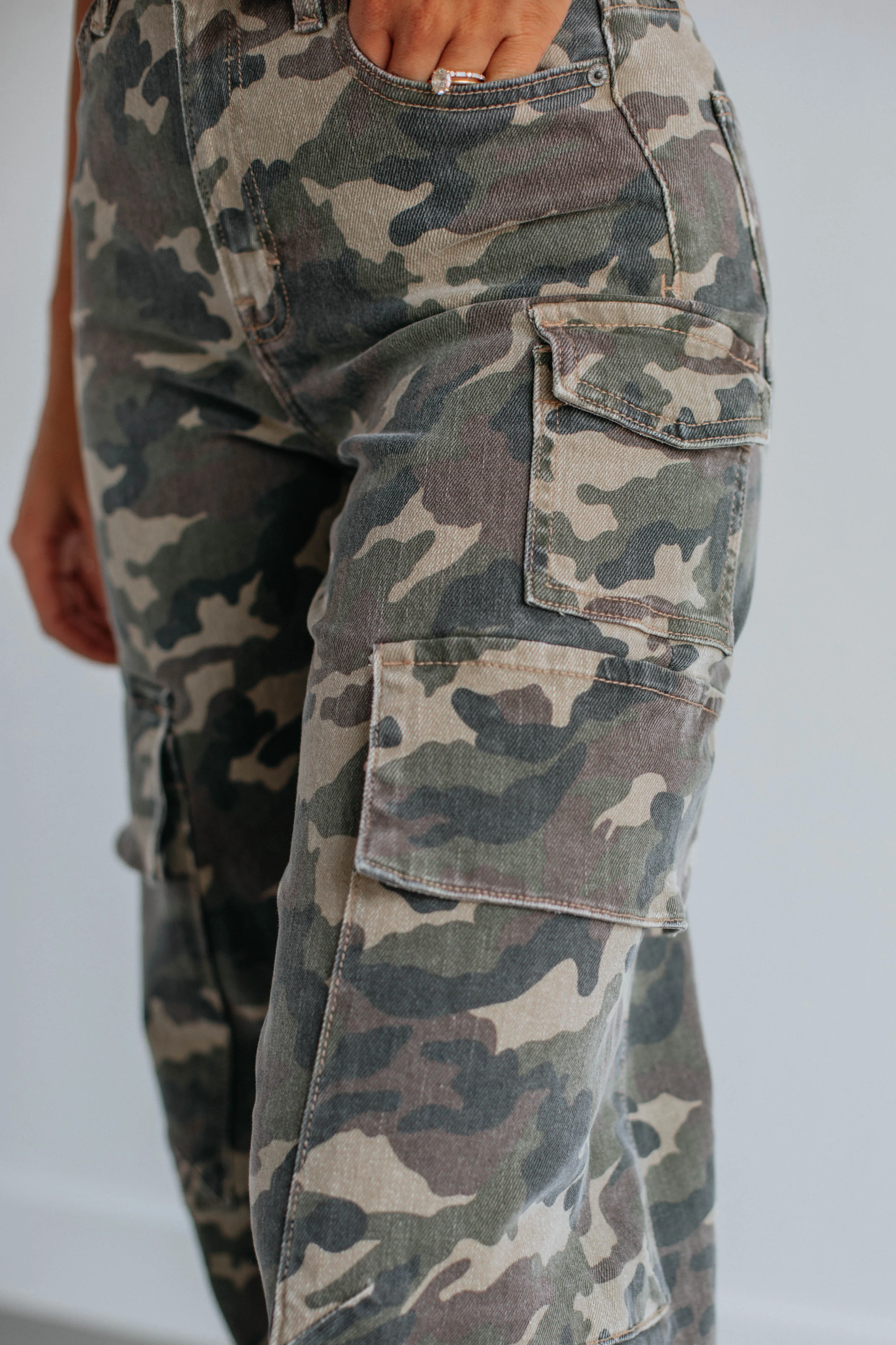 Nori Hidden Cargo Jeans - Camouflage,Jeans Women