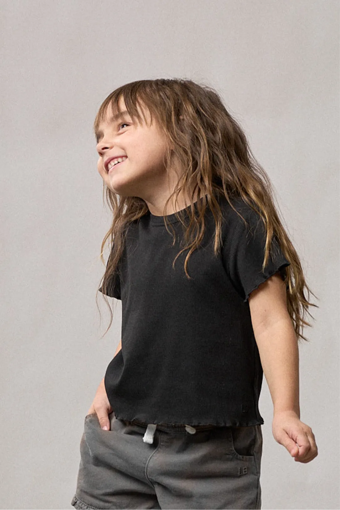 Ribbed Lettuce Trim Tee - Black,Kids