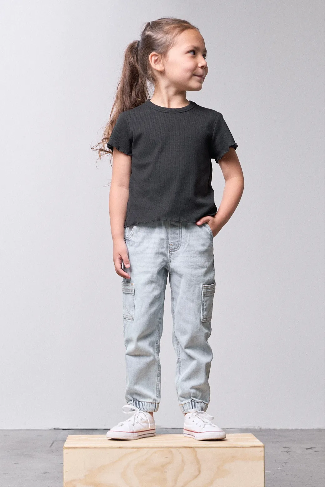 Ribbed Lettuce Trim Tee - Black,Kids