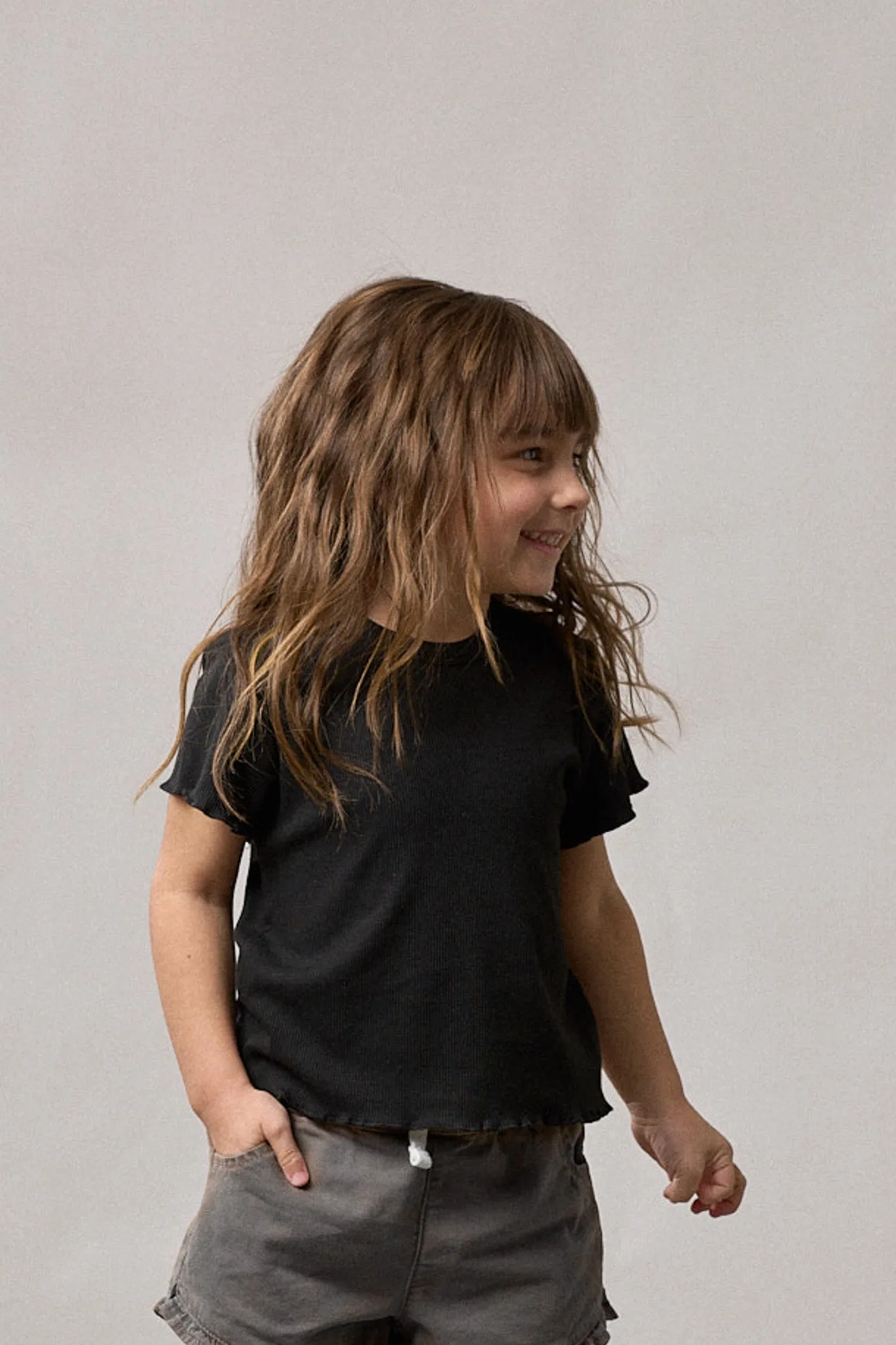 Ribbed Lettuce Trim Tee - Black,Kids