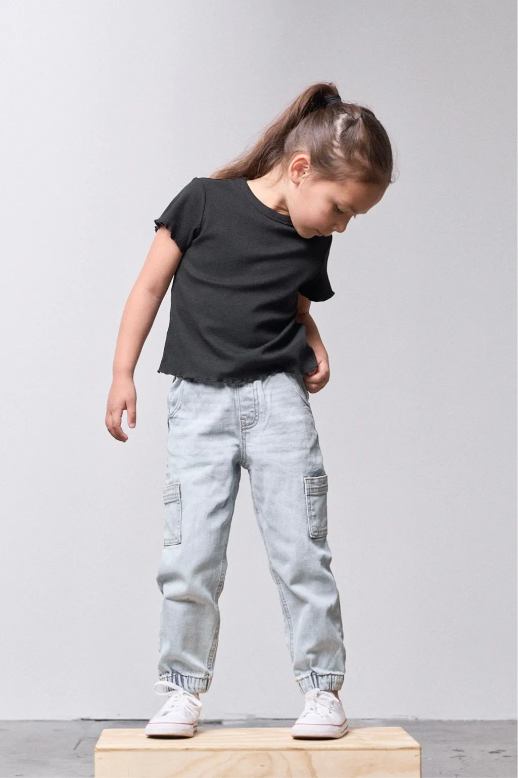 Ribbed Lettuce Trim Tee - Black,Kids